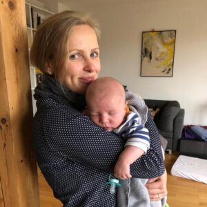 Porträt von Madeleine mit Baby